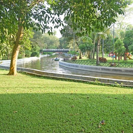 Sarah Resort Gazipur Экстерьер фото