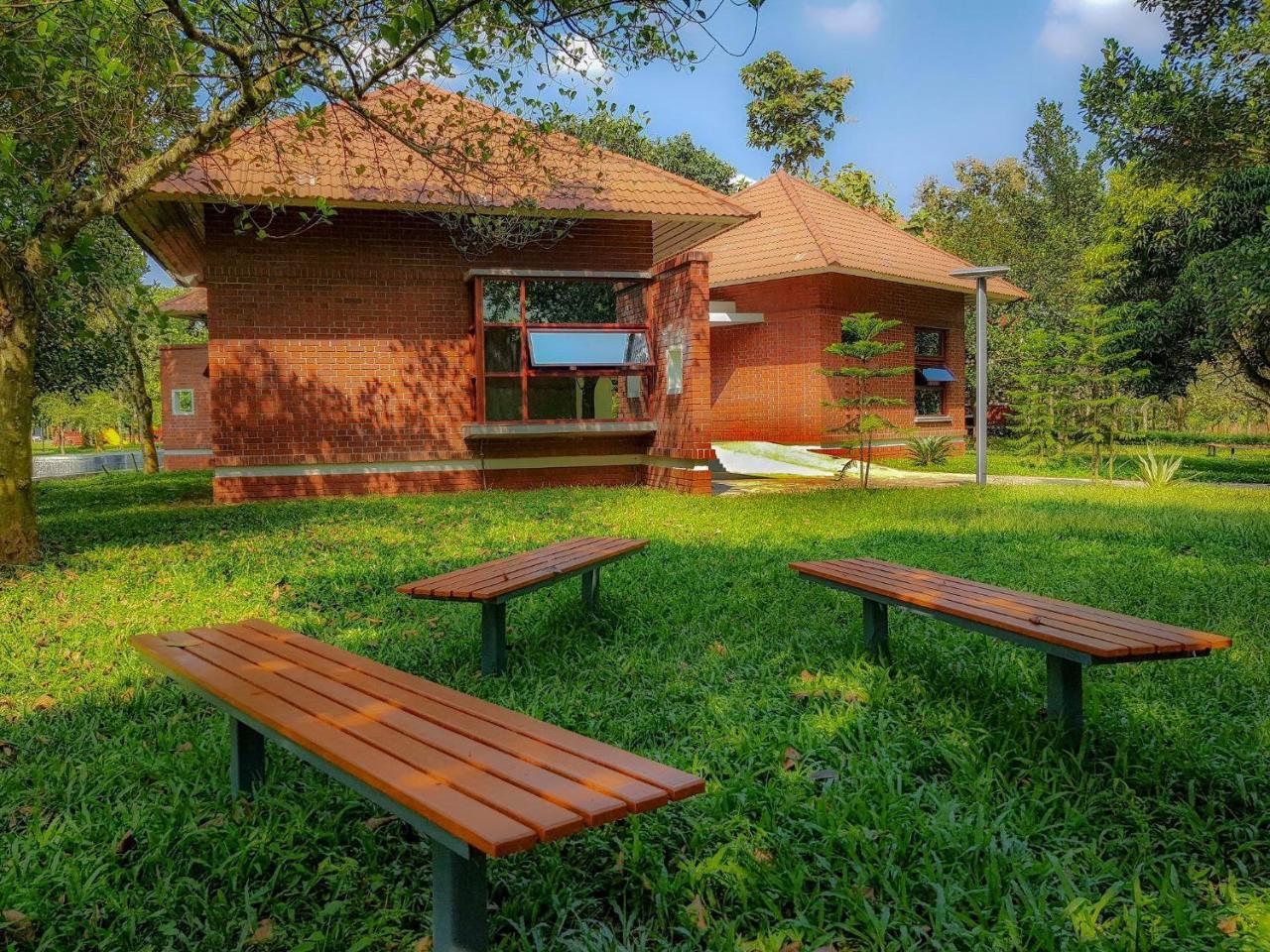 Sarah Resort Gazipur Экстерьер фото
