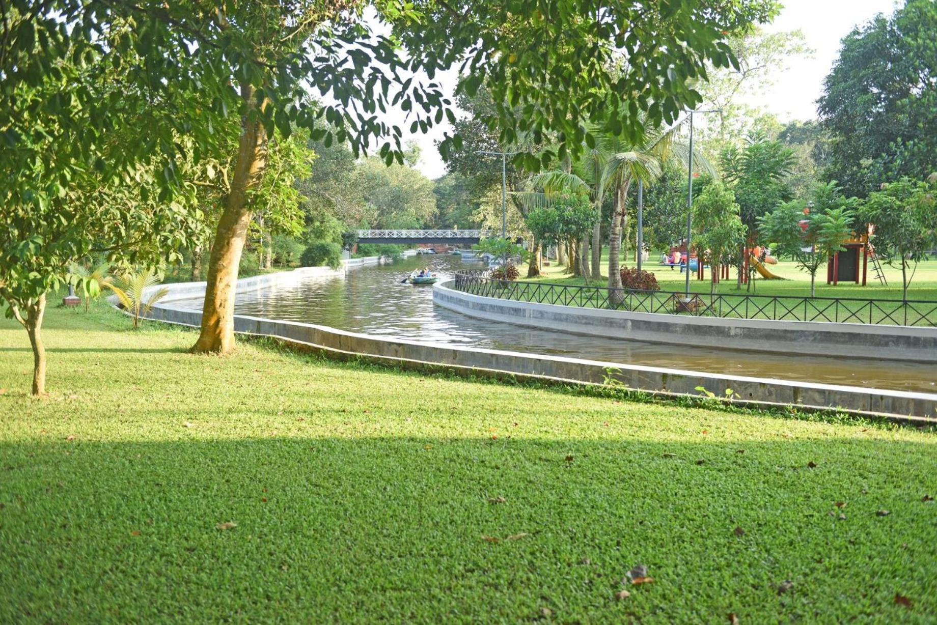 Sarah Resort Gazipur Экстерьер фото
