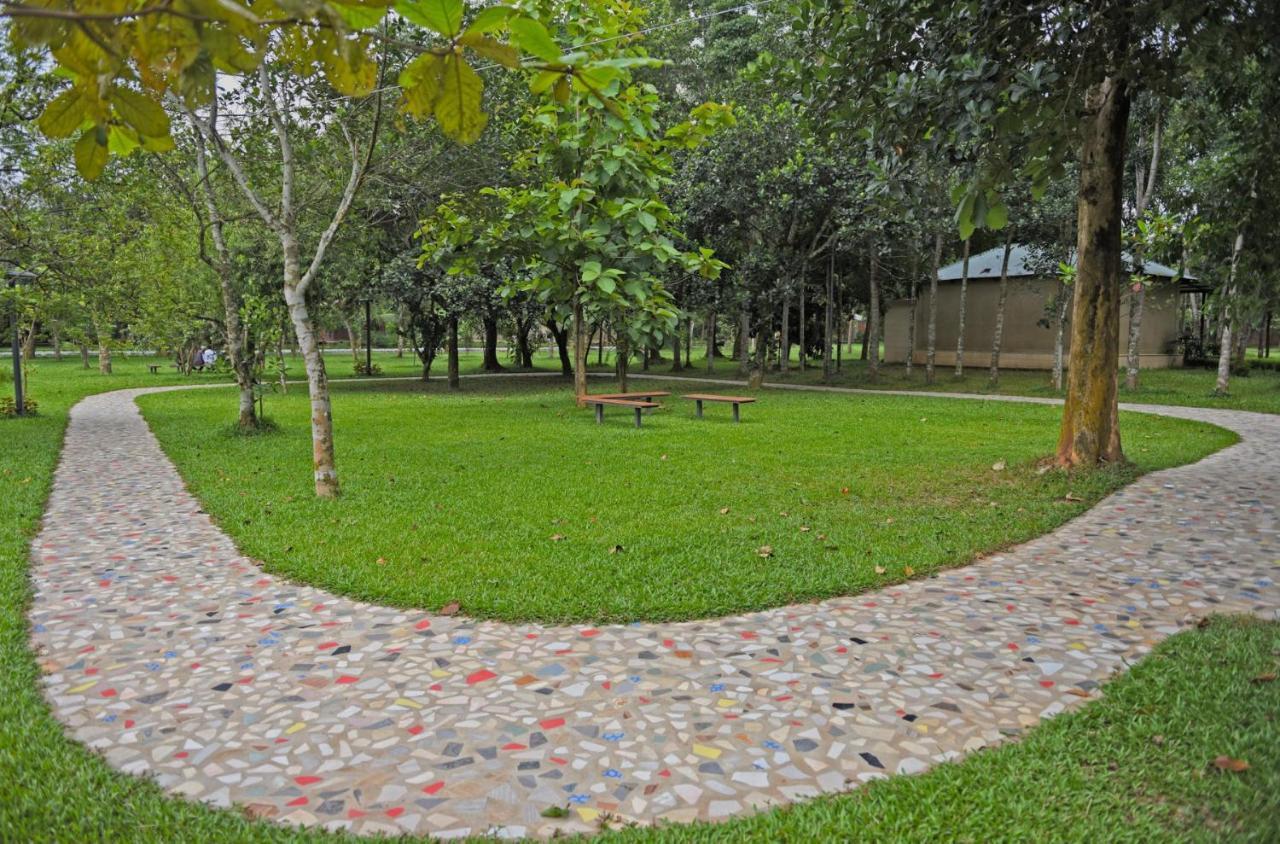 Sarah Resort Gazipur Экстерьер фото